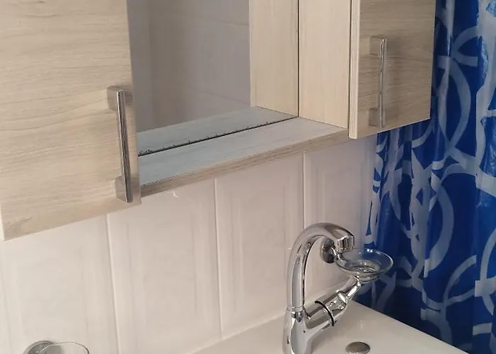 Sunlight House בית הארחה